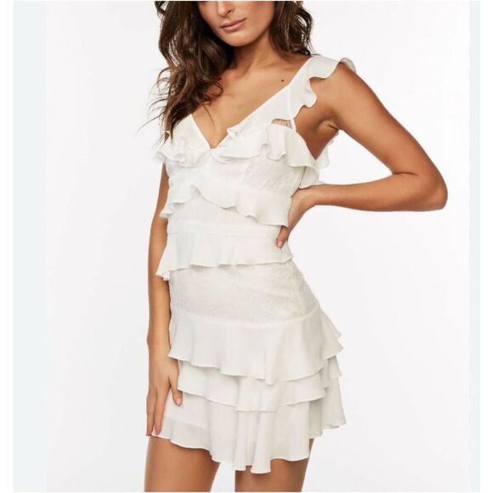 Bardot Dress Layered XS White Sleeveless V-Neck Ruffled Tiered Mini Lace Short